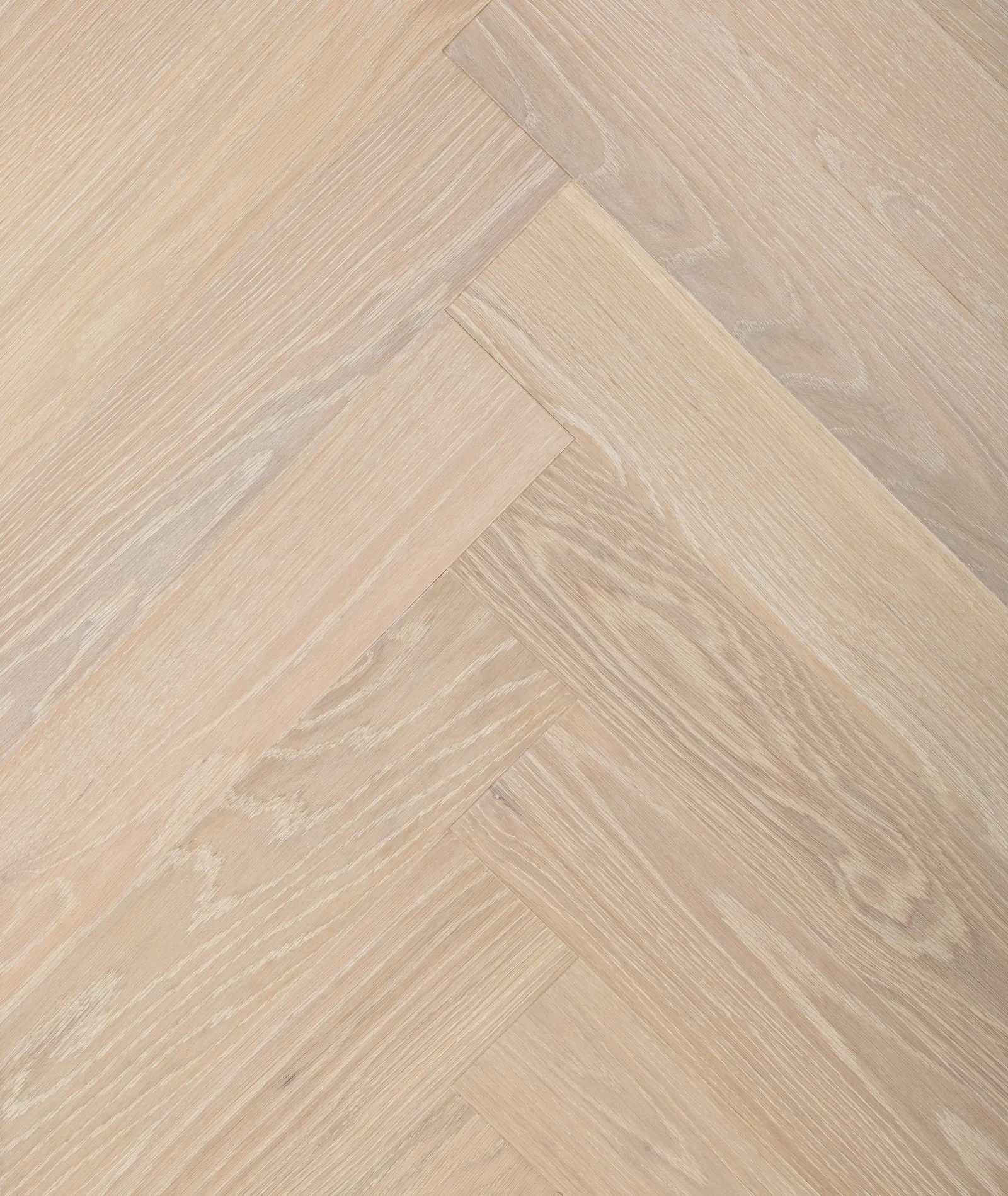 Como – Light European Oak Engineered Hardwood flooring, Lago - Herringbone collection by Monarch Plank